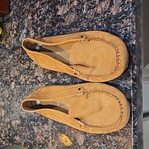 Ladies Aerosoles moccasin size 7.5 tan brown